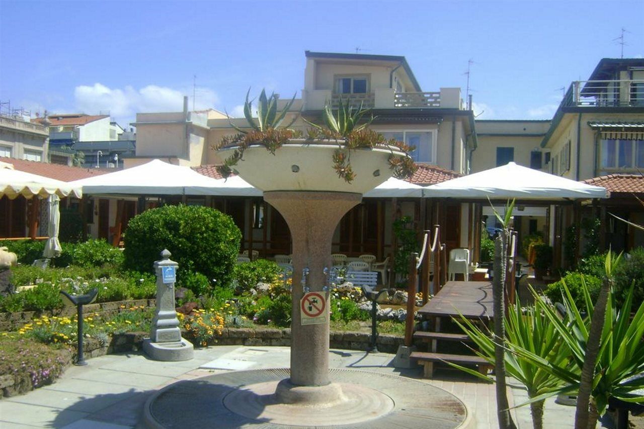 Hotel La Petite Maison Viareggio Eksteriør bilde